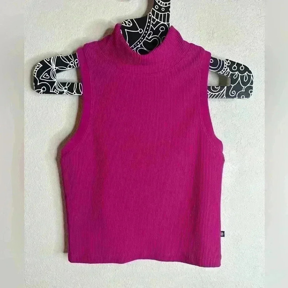 Sold Athleta Keys Rib Crop Tank hot pink size Extra small - Picture 1 of 6